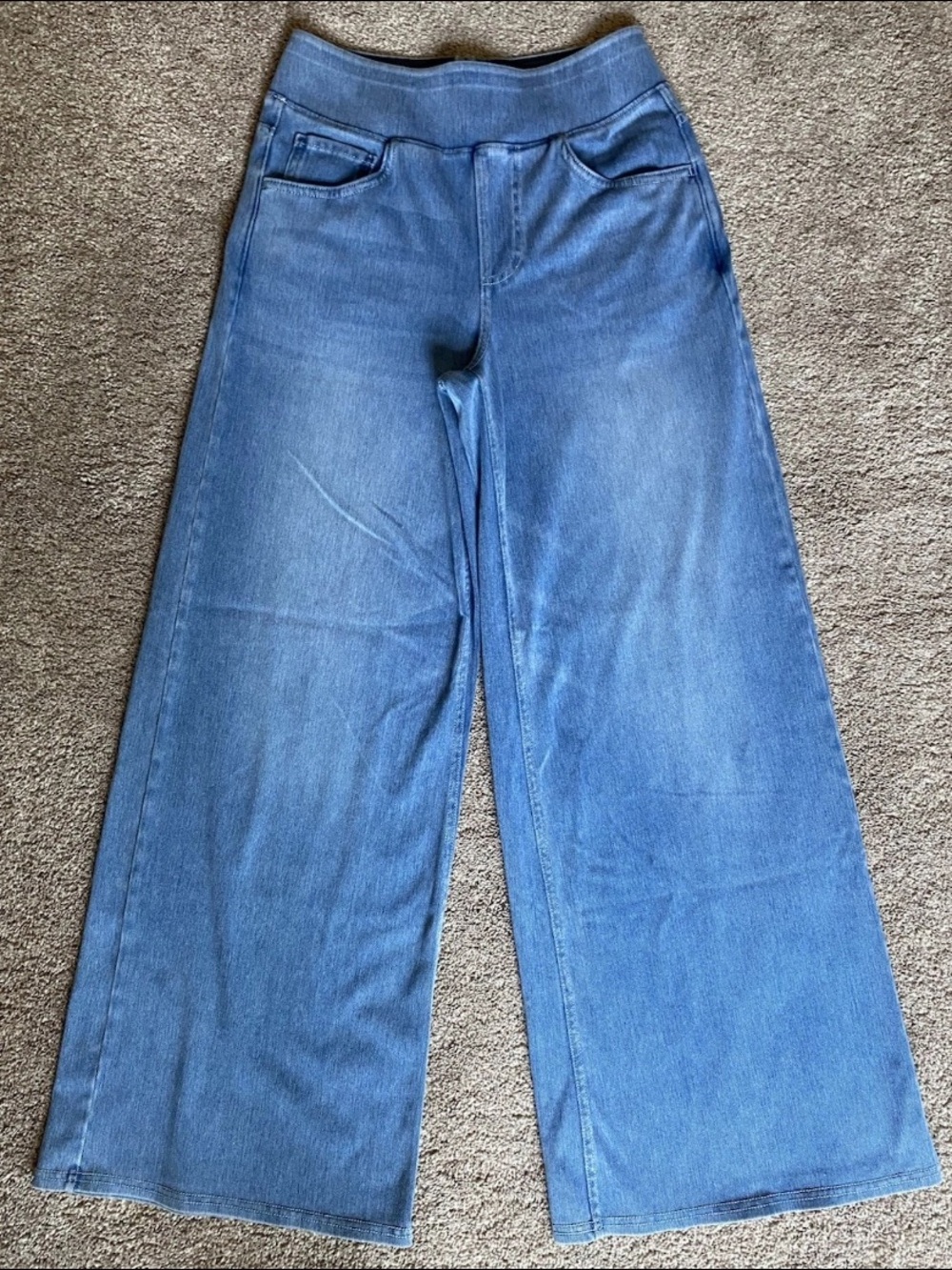 Women’s Halara Flex Denim Wide Leg Pull On Pant. Size Small Petite. EUC